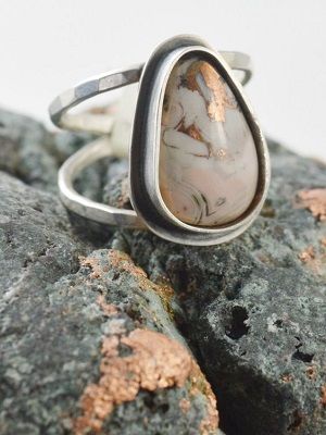 кольцо с натуральным камнем