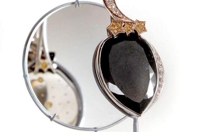 Редкий 93-каратный черный бриллиант выставлен в лондонском Музее естественной истории