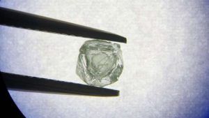 В австралийской шахте обнаружен второй в мире алмаз-матрешка