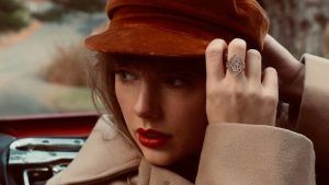 Теперь вы можете купить легендарное кольцо, изображенное на обложке нового альбома Тейлор Свифт