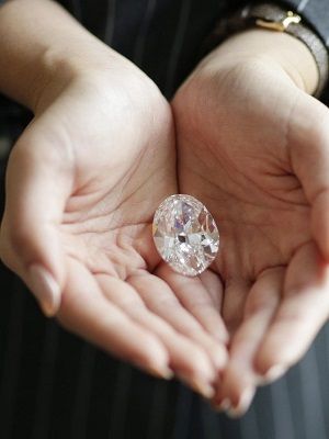 Алмаз для Стрельца: подходит ли, как Стрельцам носить алмаз