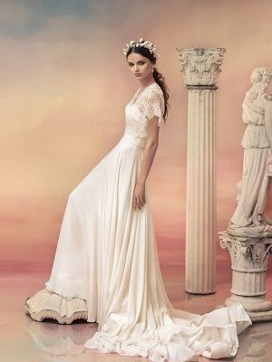 Какие украшения выбрать для свадебного платья в греческом стиле