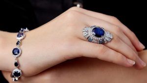 Сапфир для Водолея: совместимость, подходит или нет