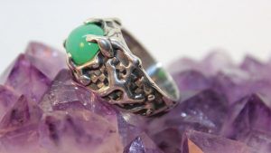 Хризопраз для Тельца: подходит ли, как Тельцам носить хризопраз