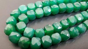 Хризопраз для Весов: подходит ли, как Весам носить хризопраз