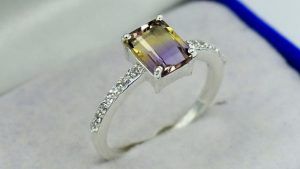 Кольца с аметрином: для любителей всего необычного