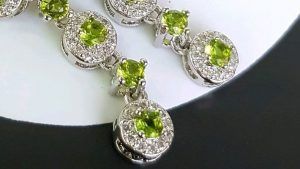 С какими камнями идеально сочетается хризолит