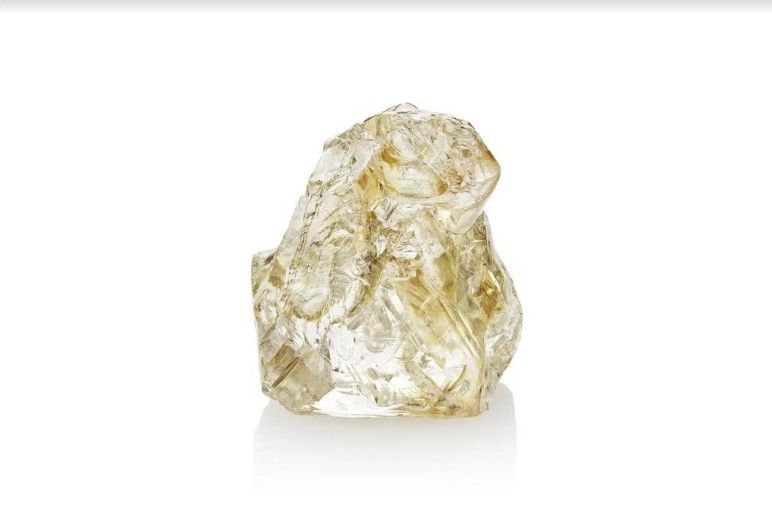 АЛРОСА назвала этот алмаз весом 91,86 карата в честь народной героини Кындыкан
