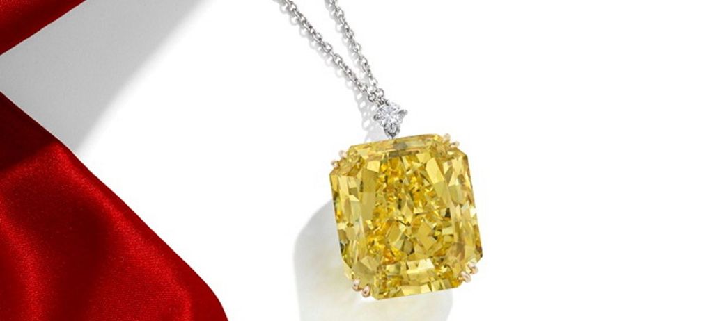 Желтый бриллиант весом 70 карат продан на аукционе Christie's за 2,8 миллиона долларов