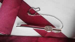 Серебряный зажим для галстука: как выбрать и носить