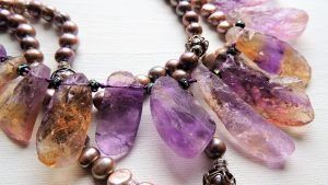 Аметрин для Водолея: подходит ли, как Водолеям носить аметрин