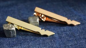 Золотой зажим для галстука: как выбрать и носить