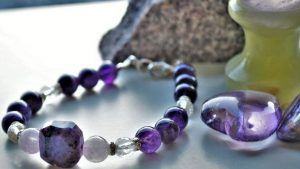 Самые популярные камни сиреневого цвета