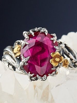 цвет рубина