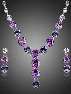 драгоценные камни сиреневого цвета