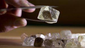 В 2021 году продажи алмазов АЛРОСА выросли на 49 %