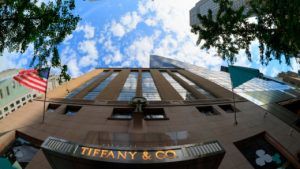 Рекордные доходы Tiffany& Co. способствуют росту LVMH Рекордные доходы Tiffany& Co. способствуют росту LVMH