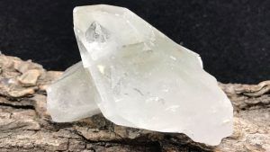 Какого цвета бывает горный хрусталь