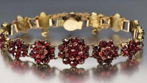 Гранат для Овна: подходит или нет? Как Овнам носить гранат