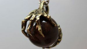 Гранат для Близнецов: подходит или нет? Как Близнецам носить гранат