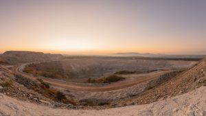 Chopard представил необработанный изумруд Chopard Insofu Chopard представил необработанный изумруд Chopard Insofu