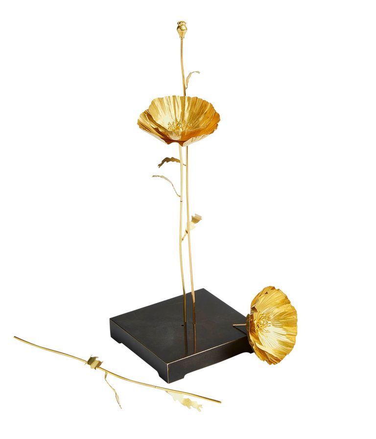 Серьги и брошь Poppies из 18-каратного золота от Christopher Thompson Royds Fine Jewelery