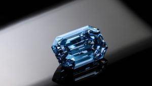 Sotheby’s назначил цену $ 48 млн за голубой бриллиант De Beers Sotheby’s назначил цену $ 48 млн за голубой бриллиант De Beers