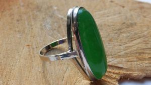 Кольца с нефритом: как выбрать и носить