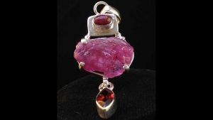 Рубин VS Гранат: сходства и различия этих двух минералов