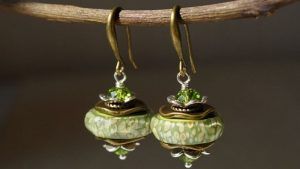 Серьги с муранским стеклом: особенности, как выбрать и носить