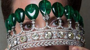 Самые роскошные изумрудные тиары королевских династий Самые роскошные изумрудные тиары королевских династий