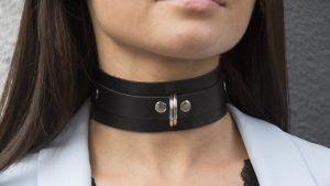 Шейное украшение коллар: особенности, как правильно носить