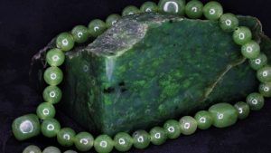 Нефрит: свойства, применение и разновидности минерала