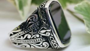 Мужские печатки: особенности, как выбрать и носить
