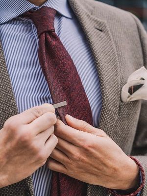 Как выбрать и носить зажим для галстука
