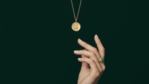 Van Cleef & Arpels выпускает коллекцию для любителей астрологии