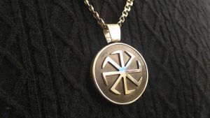 Славянский оберег Колядник: значение амулета для мужчин Славянский оберег Колядник: значение амулета для мужчин