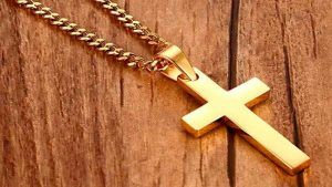 Украшения с крестами: как органично вписать в образ