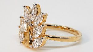 Кольца с цирконом: особенности, как выбрать и носить