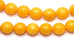 Желтый нефрит: свойства камня, как выбрать и носить