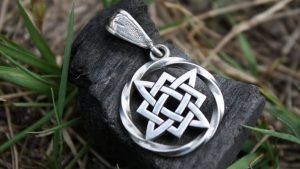 Оберег «Звезда Руси»: значение для женщин и мужчин