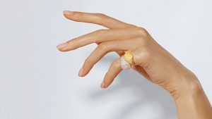 Что означает кольцо на мизинце левой или правой руки