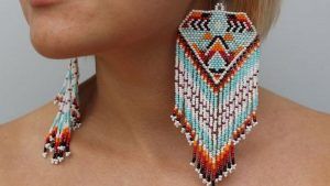 Серьги в этностиле: кому подойдут и как правильно их носить