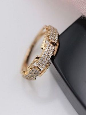 Кольца с цирконом: особенности, как выбрать и носить