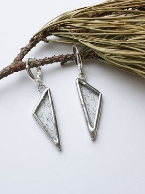 Геометрические серьги: кому подойдут, как правильно носить