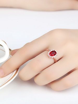 На каком пальце носить кольцо с рубином и почему