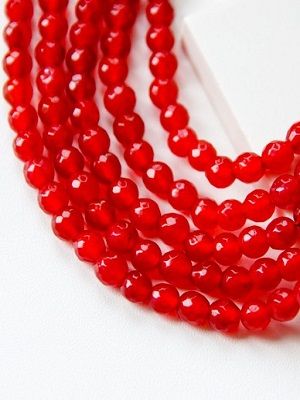Красный нефрит: свойства камня, как выбрать и носить