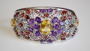 Браслеты с наношпинелью: особенности, как выбрать и носить