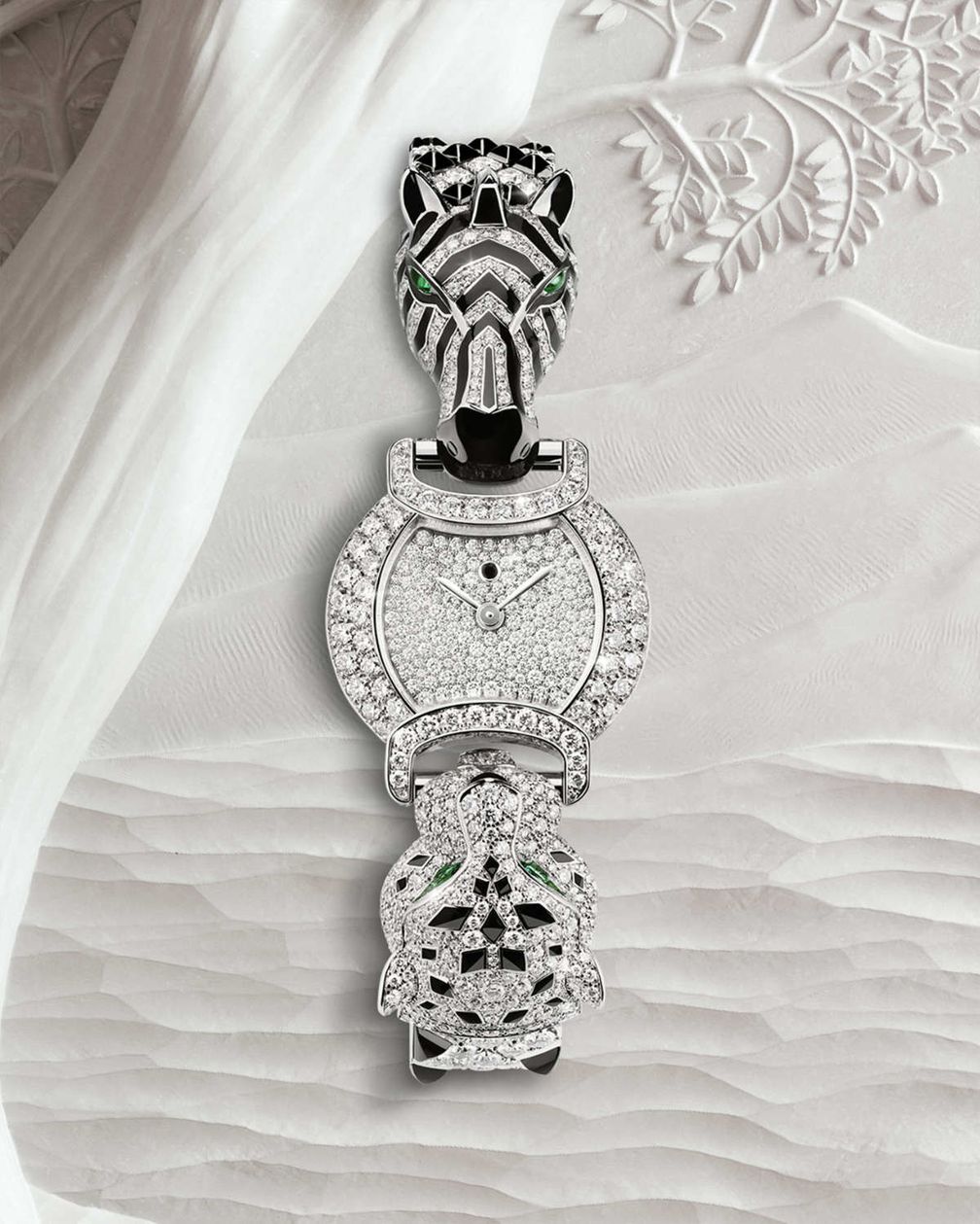 Часы из коллекции Indomptables de Cartier