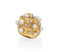 Обручальные кольца Джоан Коллинз выставлены на аукцион